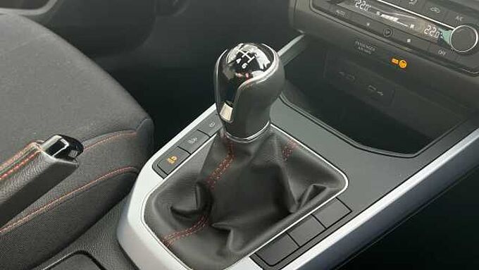 SEAT Arona 1.0 TSI 2022MY FR